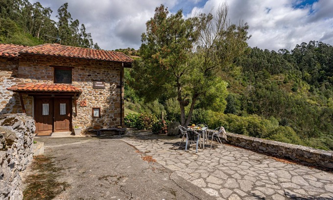 Penamellera Baja Maison | Country House 'Mesilda' with Mountain View, Private Terrace and Balcony