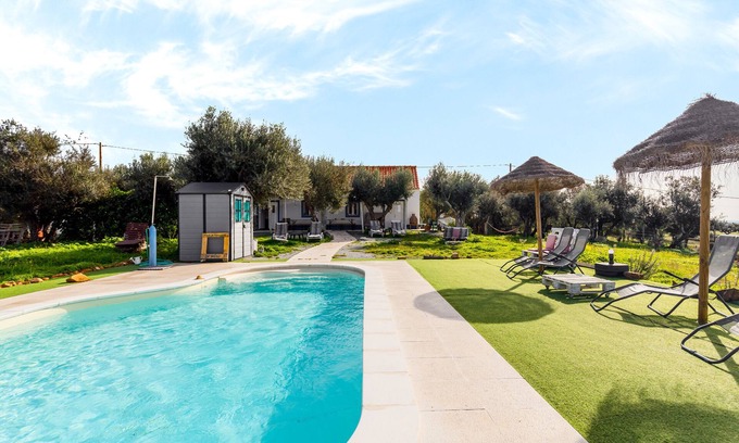 Santiago do Escoural Villa | Maison de campagne "Monte Da Masmorra De Baixo" avec piscine privée, jardin privé et Wi-Fi