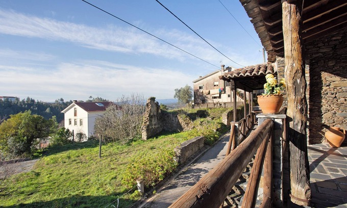Lousa Maison | Maison de campagne "Sereno Na Natureza" avec vue sur la montagne, balcon et Wi-Fi
