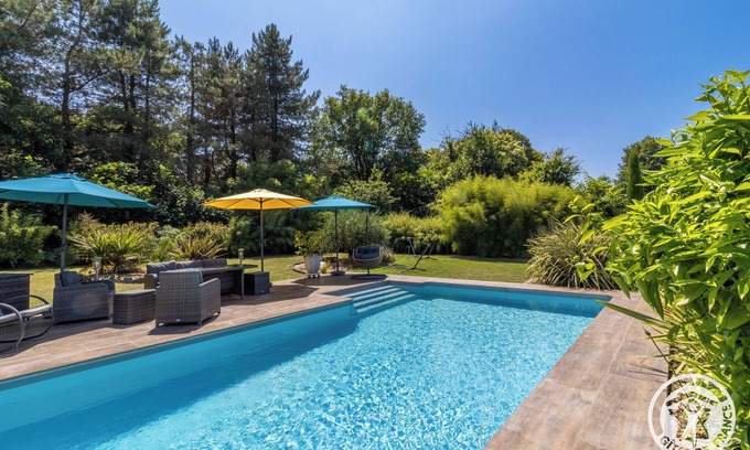 Angrie Maison | Country house with jacuzzi and swimming pool