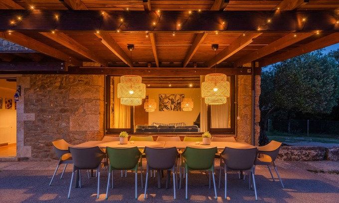 Camos Cottage | Maison de campagne avec piscine privée et barbecue. 5 minutes de Banyoles