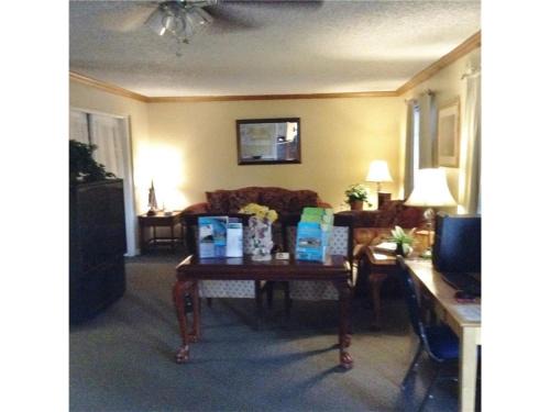New Llano Hôtel | Country Inn & Suite