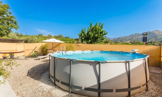 Mitogio Maison | Country House 'Kina' with Private Pool, Wi-Fi and Air Conditioning