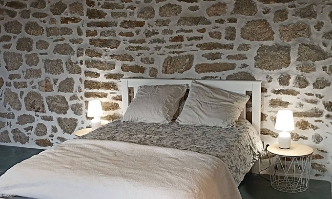 Junhac Appartement | Chambre à la campagne avec jardin