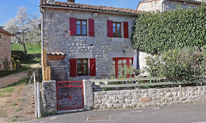 Le Malzieu-Forain Maison | Maison type campagnard proche des commerces