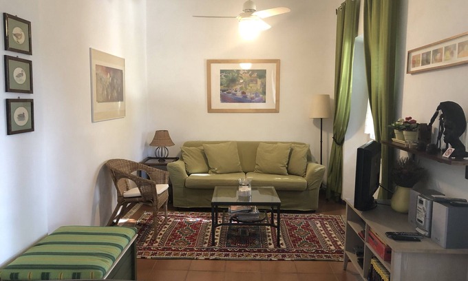 Zona XXVI Castel di Decima Appartement | Appartement avec jardin, piscine et jacuzzi Dans cadre de rêve