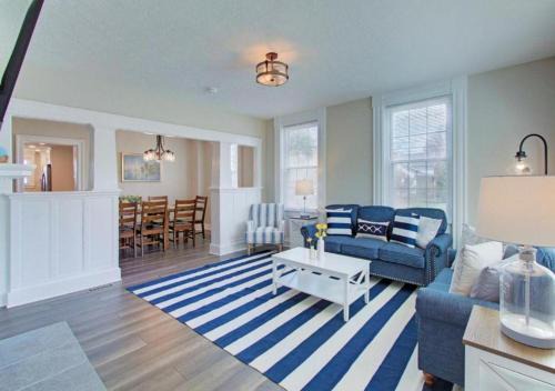 Vermilion Maison | Countryside Getaway Large Shared Yard & Parking in Vermilion
