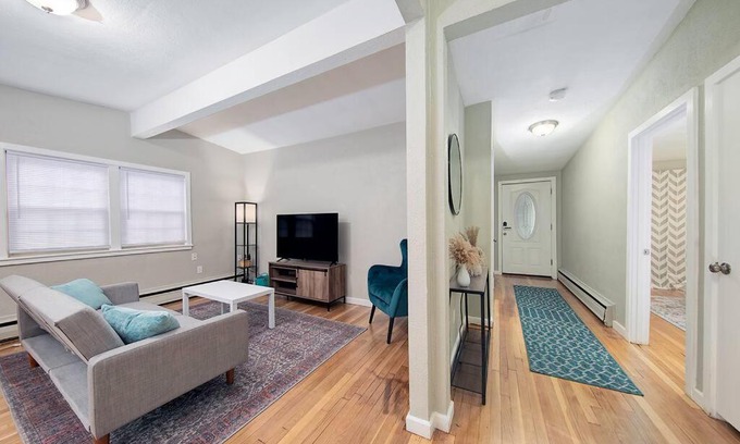 Marblehead Appartement | Couples and beach lovers meet your needs in one location