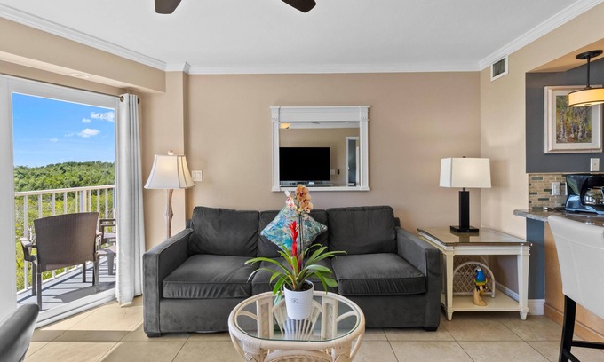 Tavernier Copropriété | Couples' Retreat 1BR w/ Pool & Ocean View