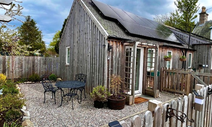 Grantown-on-Spey Maison | Courtyard Bothy