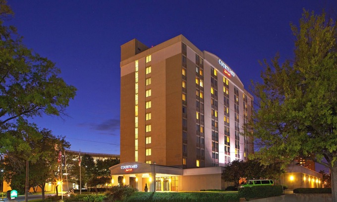 West End Hôtel | Courtyard by Marriott Alexandria Pentagon South