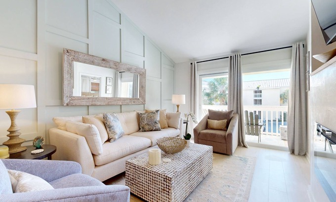 San Juan Copropriété | Condo avec vue sur la cour, accès à la plage privée, balcon privé et Wi-Fi gratuit!