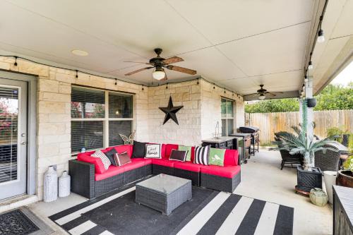 Leander Maison | Covered Patio and Yard Spacious Leander Home!