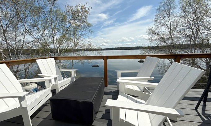 Sebascodegan Island Maison | NEW! Coveside! Designer decor, waterfront, AC, 2 Bedroom in Harpswell.