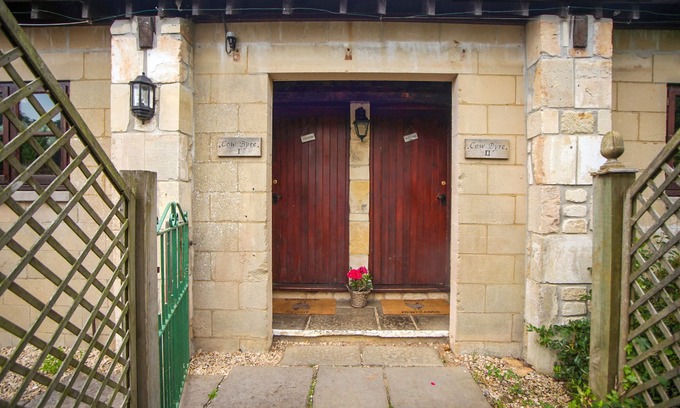 Bradford-on-Avon Cottage | Four Bedroomed-Cottage-Première Classe-Salle de bain privée séparée-Vue sur l...