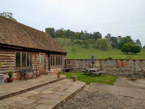 Stonor Maison | Cowslip at White Pond Farm