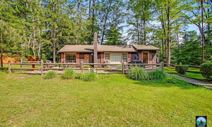 Gaines Maison | Coyote Cabin sur Pristine Pine Creek!
