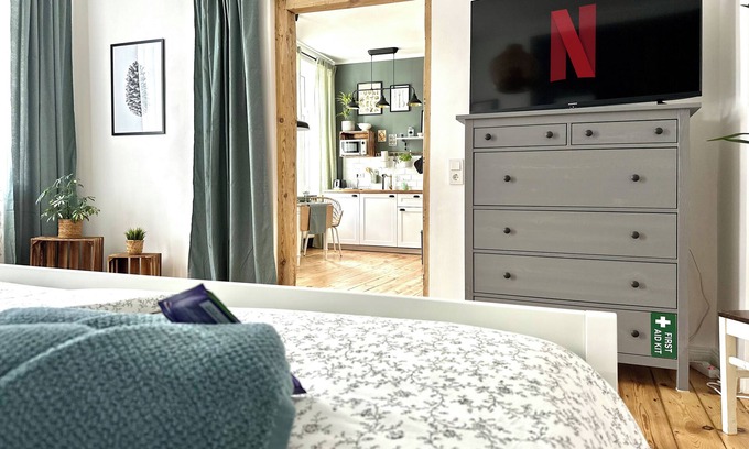 Kaiserslautern Appartement | COZEE - Cozy 2-room Apt. with Netflix