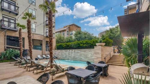 Legacy Park Appartement | Cozy 1,100sf apartment in the heart of Legacy