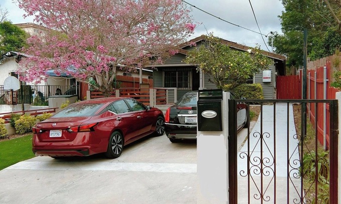 San Diego Maison | Cozy 1-bed, 1-bath, kitchenette Guest House in San Diego.