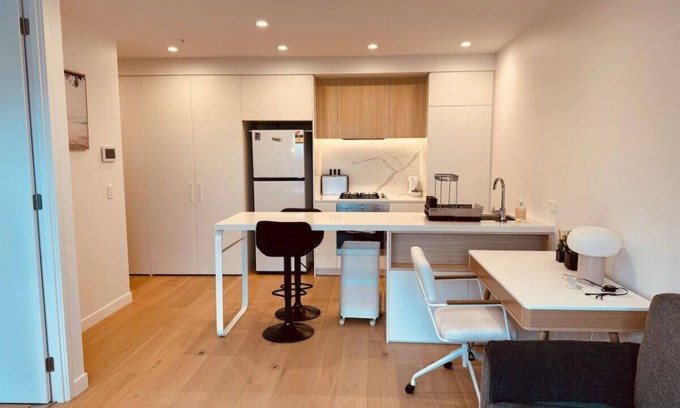 Box Hill Appartement | Cozy 1-Bed Flat with City Views