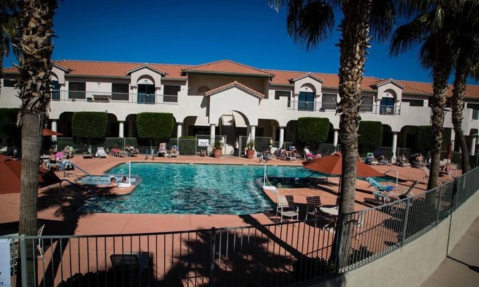 East Mesa Maison | Cozy 1-bedroom 1-bath, WiFi in fabulous Viewpoint Golf Resort, Mesa Arizona