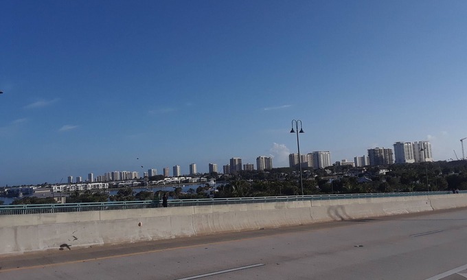 Riviera Beach Appartement | Cozy 1-bedroom, 1 shared bathroom, 2 miles from the beach, WPB port, or Trirail