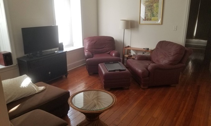 Manayunk Appartement | Cozy 1-bedroom apartment in charming Manayunk with WiFi, AC 1 car parking