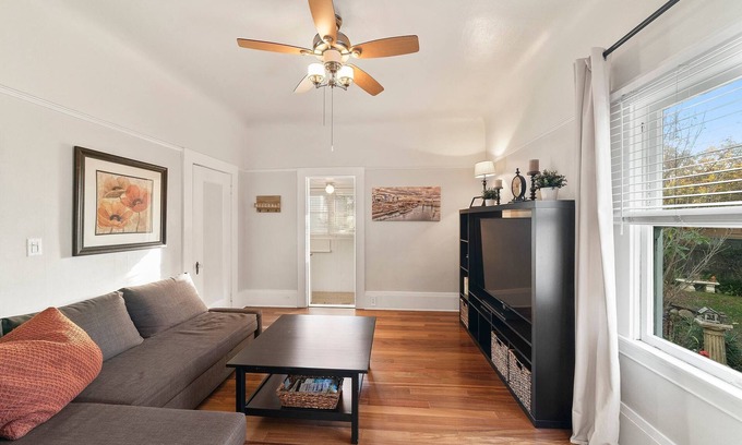 Midtown Sacramento Appartement | Cozy 1-bedroom apartment in Midtown Sacramento with WiFi, AC