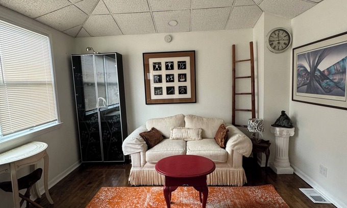 Whiting Appartement | Cozy 1-bedroom apartment with WiFi, AC in lovely Whiting