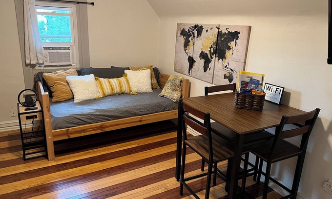 Downtown Omaha Appartement | Cozy 1 bedroom apartment.