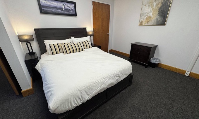 West Babylon Appartement | Cozy 1-bedroom apt in superb West Babylon with WiFi, Central AC/Heat, 2nd Floor