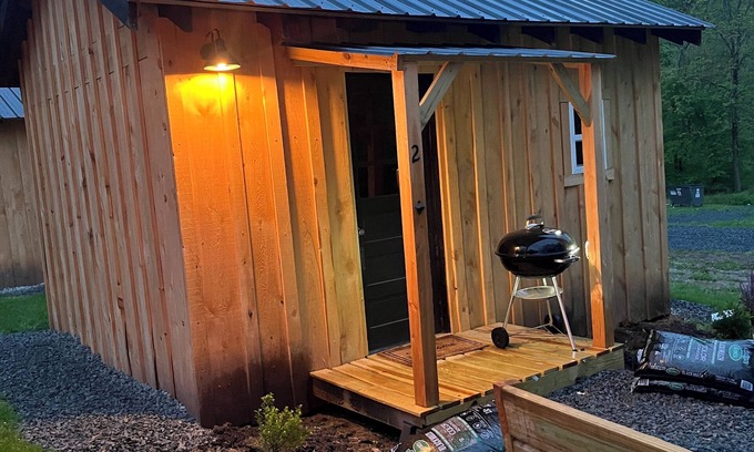 Dushore Cabine | Cozy 1-bedroom cabin in Dushore at Rocky Valley Campground Cabin 2