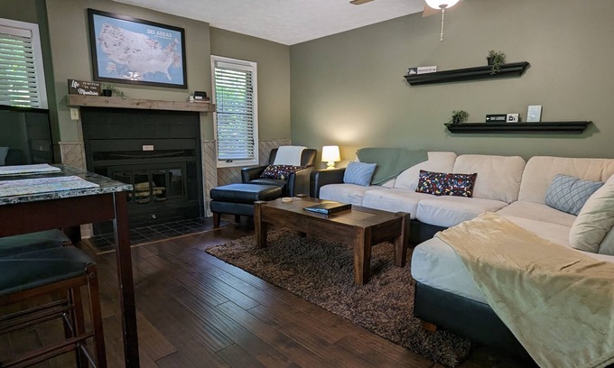 Nellysford Copropriété | Cozy 1 Bedroom Condo Off 12th Hole at Devil's Knob Golf Course