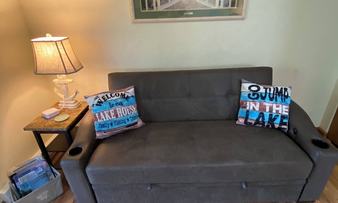 Oak Harbor Copropriété | Cozy 1-bedroom condo in wonderful Oak Harbor with AC, WiFi 30” boat dock