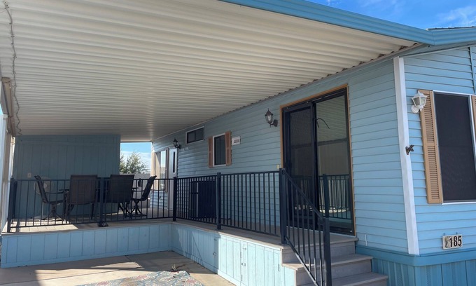 Arizona City Maison | Cozy 1 bedroom home in awesome Arizona City 55+community with pool & gym