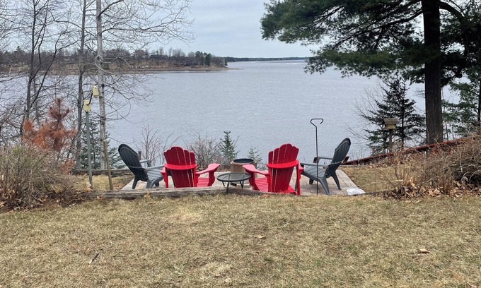 Duluth Cabine | Cozy 1 BR, 1 bath cabin in wonderful Duluth with WiFi, AC on a gorgeous lake