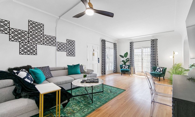 Beverly Grove Hôtel | Cozy 1 BR Unit Near Rodeo Dr. w/ W/D