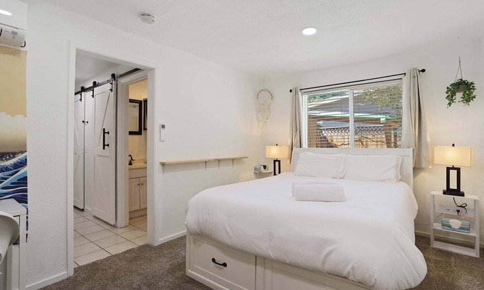 Southeastern Sacramento Maison | Cozy 1BA/1BR Budget Stay in the Heart of Sac!