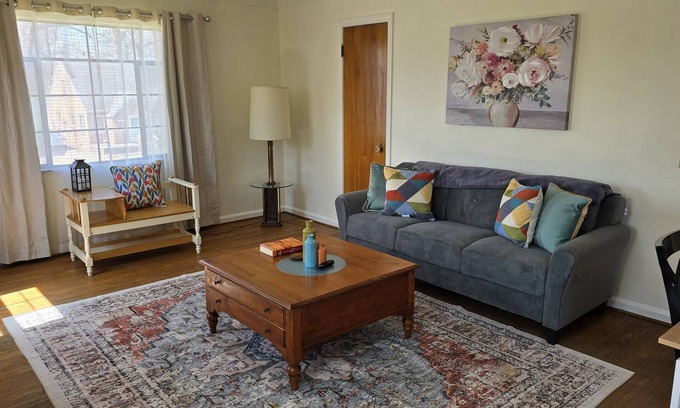 Ottawa Appartement | Cozy 1Bed/1Bath unit, Pets OK, Close to ProMedica, UT.