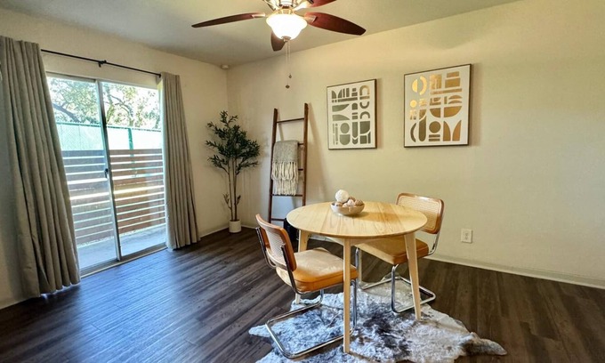 Medical Center District Copropriété | Cozy 1bedroom condo in Medical Area with WiFi, AC