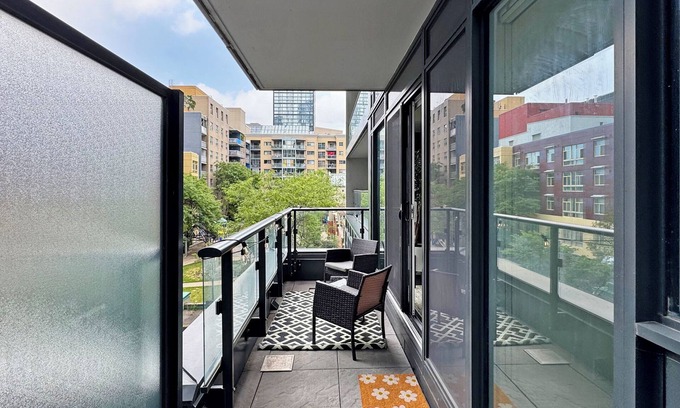 Garden District Appartement | Cozy 1BR downtown Toronto apartment with 1 bath, steps from major spots