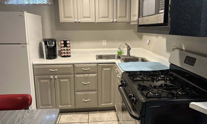 Altoona Appartement | Cozy 1BR, Great Location, Beautiful Neighborhood