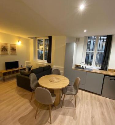 Griffon - Royale Appartement | Cozy 1BR in Lyon Center