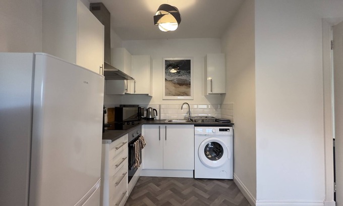 Lesmahagow Appartement | Appartement-Economie-Salle de bain privée séparée-Vue sur la campagne
