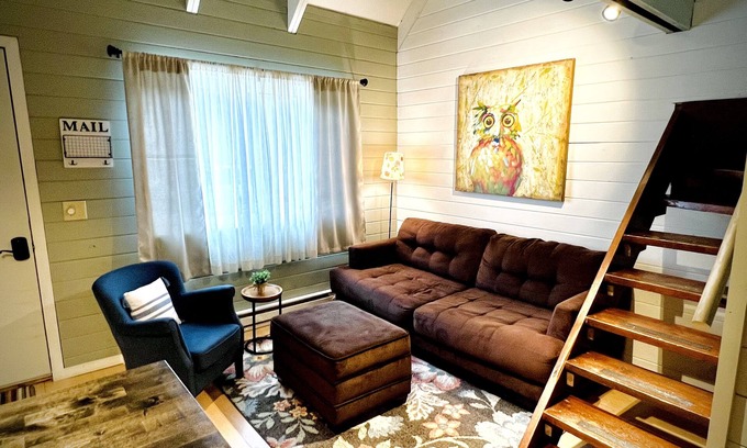 Canaan Valley Cabine | Cozy 2 bed Cabin - The Best location for Davis, Thomas, and Canaan! Ski here!