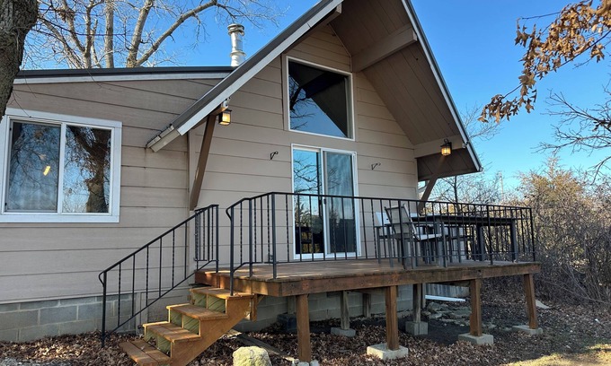 Fostoria Maison | Cozy 2-bedroom A-Frame near the Lake