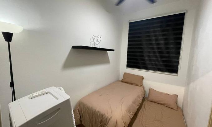 Taman Johor Jaya Appartement | Cozy 2-bedroom apartment in wonderful Johor Bahru with AC, fitness room