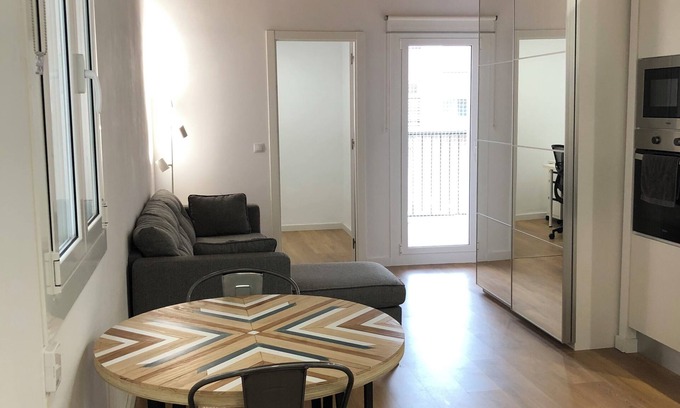 Sants Appartement | Cozy 2-bedroom apartment in charming Barcelona