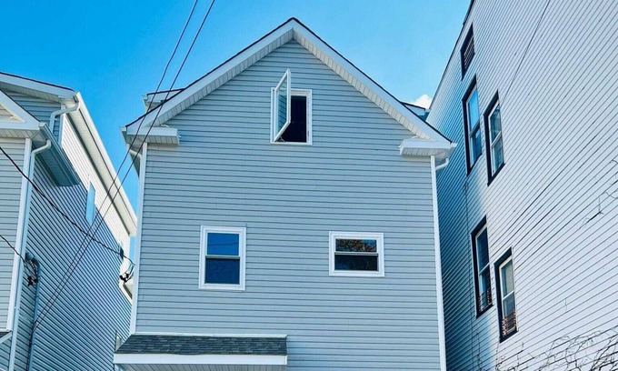 Newark Appartement | Cozy 2-bedroom apartment with WiFi, AC in Irvington